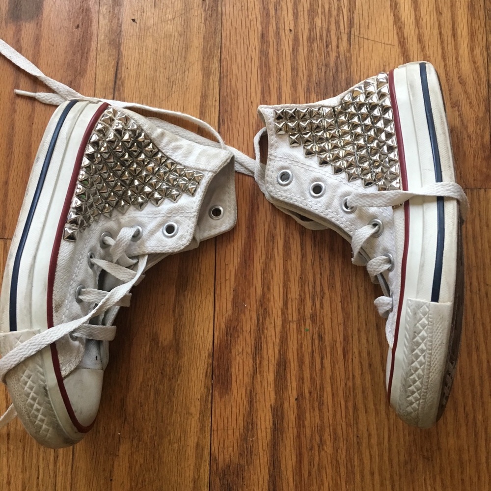 Converse customized with studs